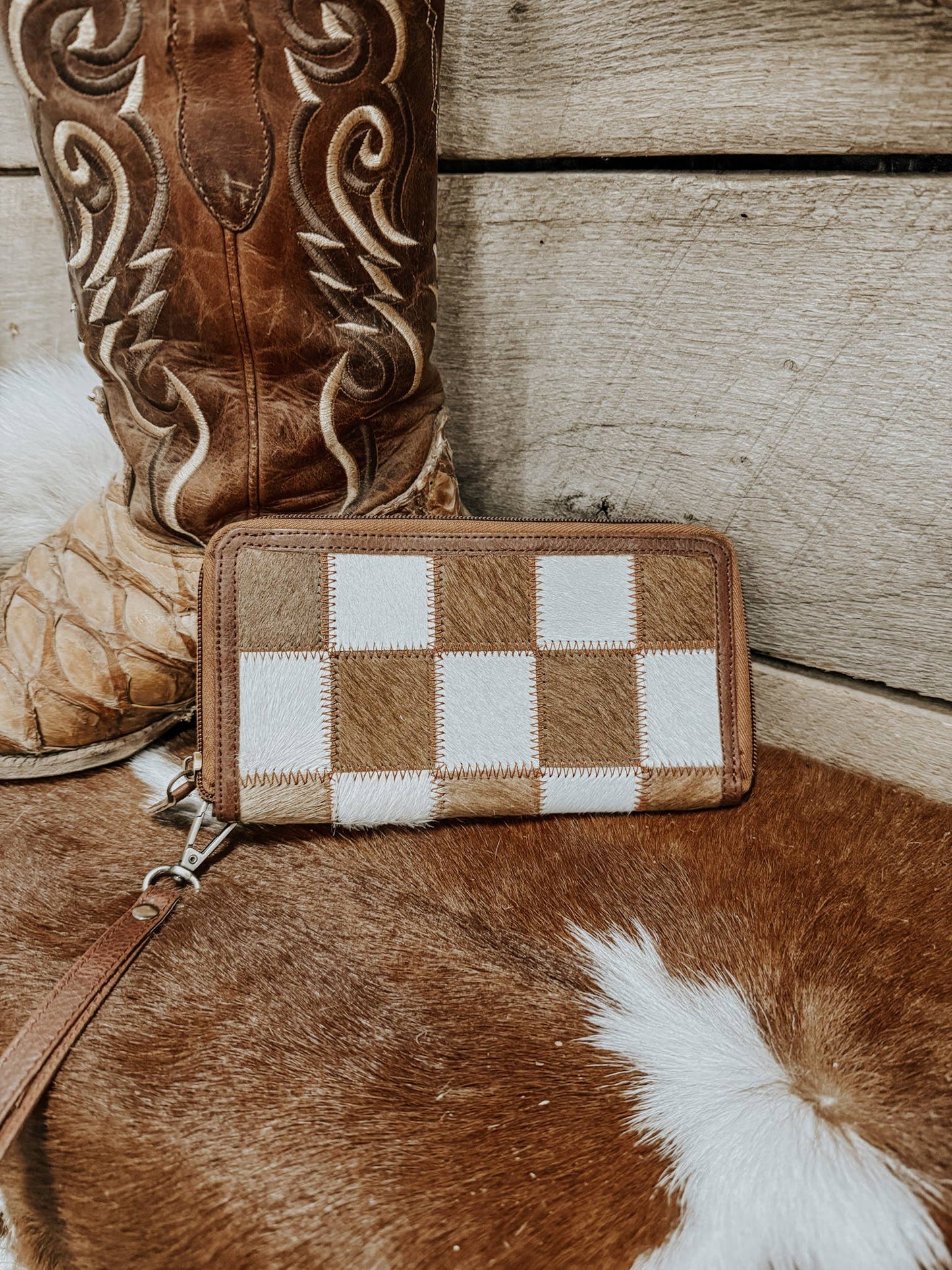 Checkered Cowhide Womens Wallet Wristlet Trendy: Brown