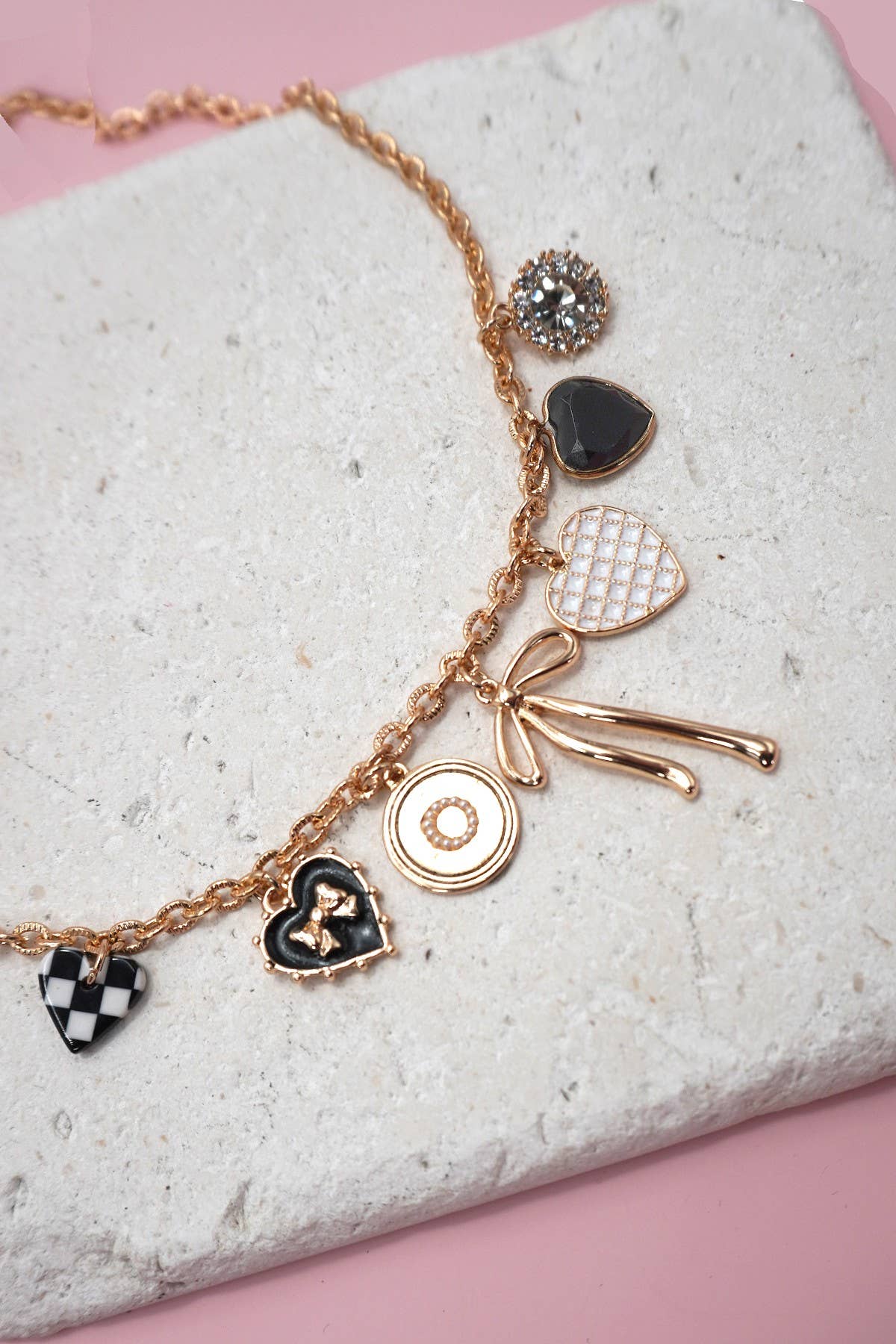 CHARM NECKLACE-BOW CHECKER HEART RHINESTONE | 80N91422: Gold