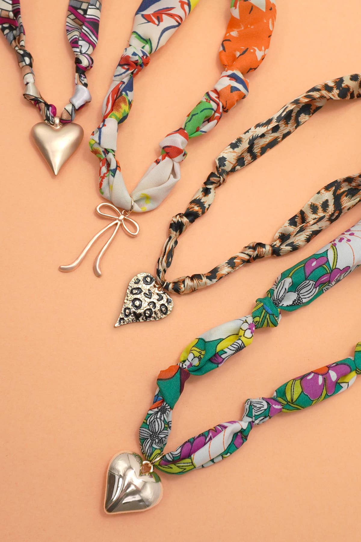 HANDMADE SCARF CHARM NECKLACE | 80N91790: I