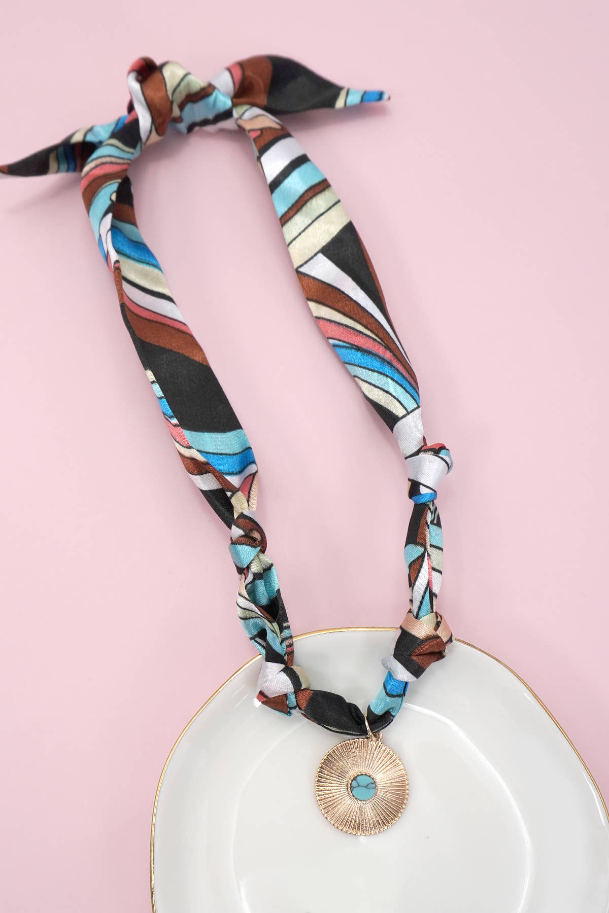 HANDMADE SCARF CHARM NECKLACE | 80N91790: I